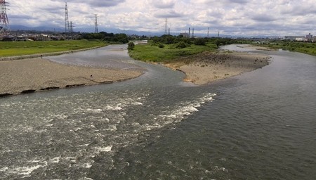 浅川と多摩川の合流ポイント