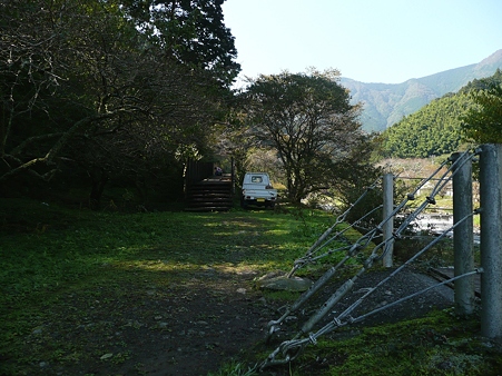 黒川沿いのボードウォーク