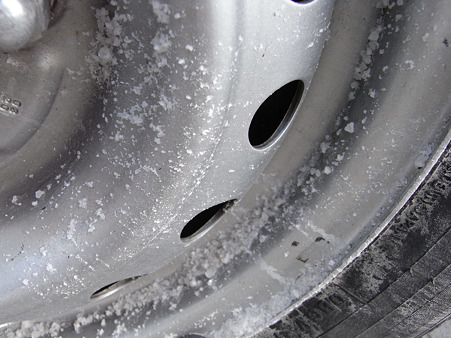 塩カルが大量に付着