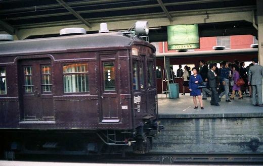 昭和48年東京駅の新聞配達列車ｸﾓﾆ 照片共享頁面 攝影藏