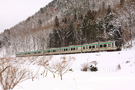 Ｅ７２１系　高瀬付近