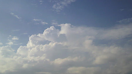 今日の空