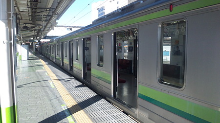 ２０５系横浜線6 扉車(八王子駅)