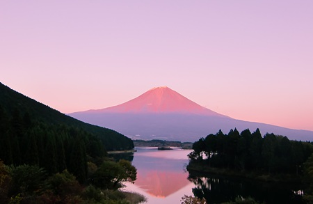 Red_Mt_Fuji